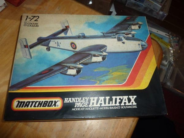 Amazon.co.jp: 1/72 ハンドレページ ハリファックス イギリス空軍爆撃