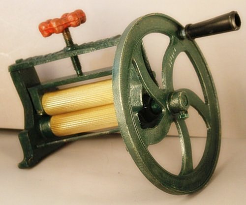 Sugar Cane Press Extractor NEW Mill Juicer Juice Cast Iron Hand Press Squid