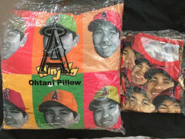 Amazon.co.jp: 2点セット 大谷翔平選手 球場配布 マクラ 顔Tシャツ 