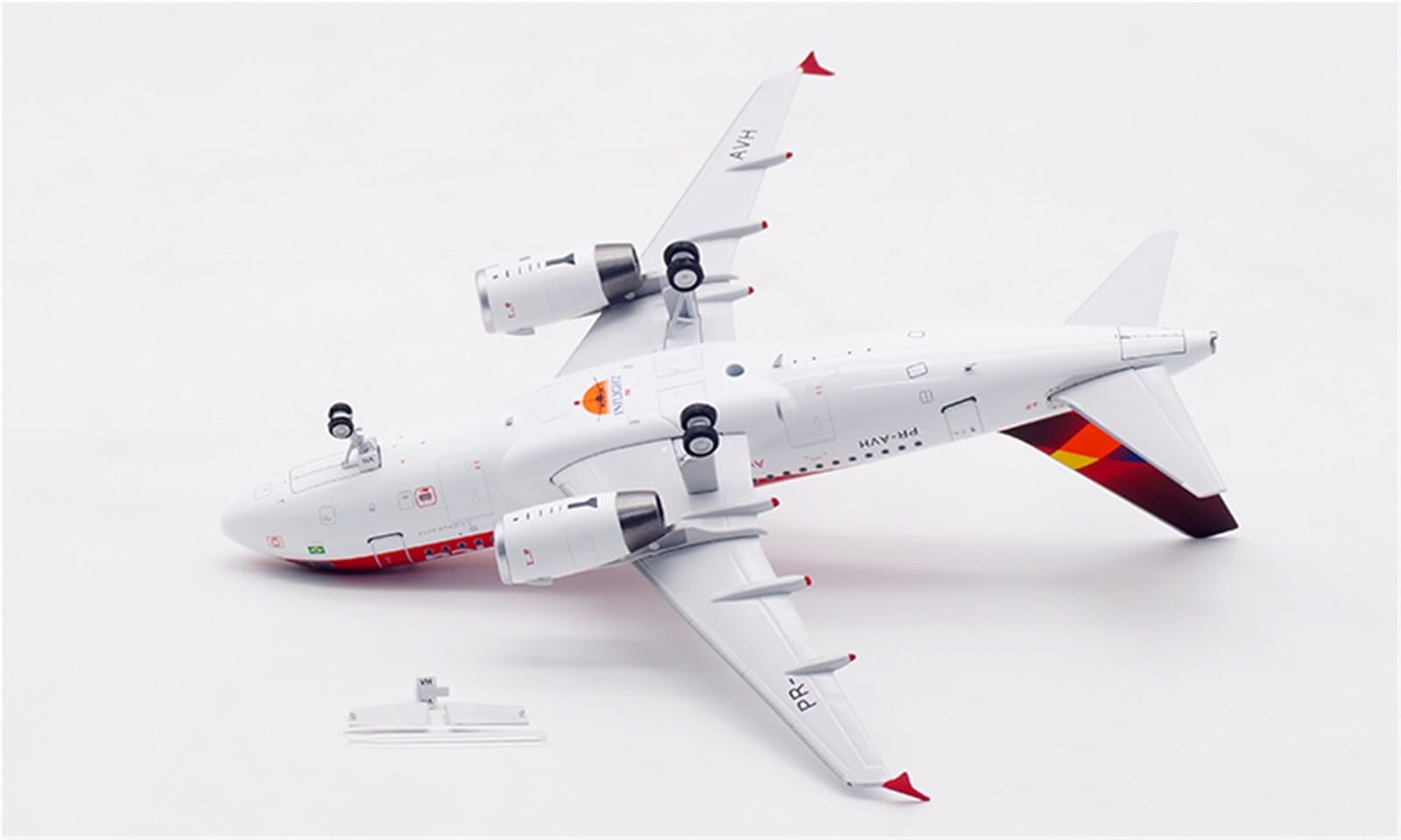 Modelli di Aerei Replica 15CM 1/200 Aereo pressofuso su Larga Scala per Avianca Airlines per Airbus A318 PR-AVH Modello statico di Aeroplano in Miniatura Modello di Aereo