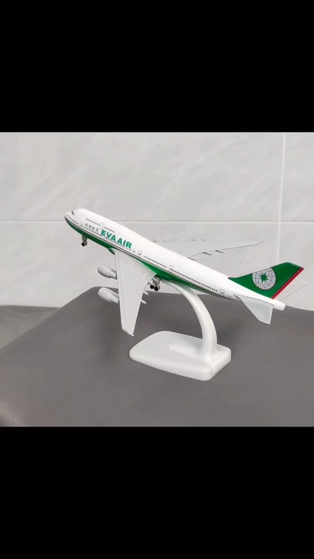 ○新 EVA AIR ／Boeing747 巨大模型 レア ○新 EVA AIR ／Boeing747
