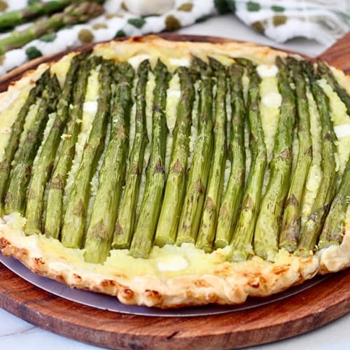 Tortino di asparagi con formaggio e patate, pochi ingredienti e hai pronta cena.