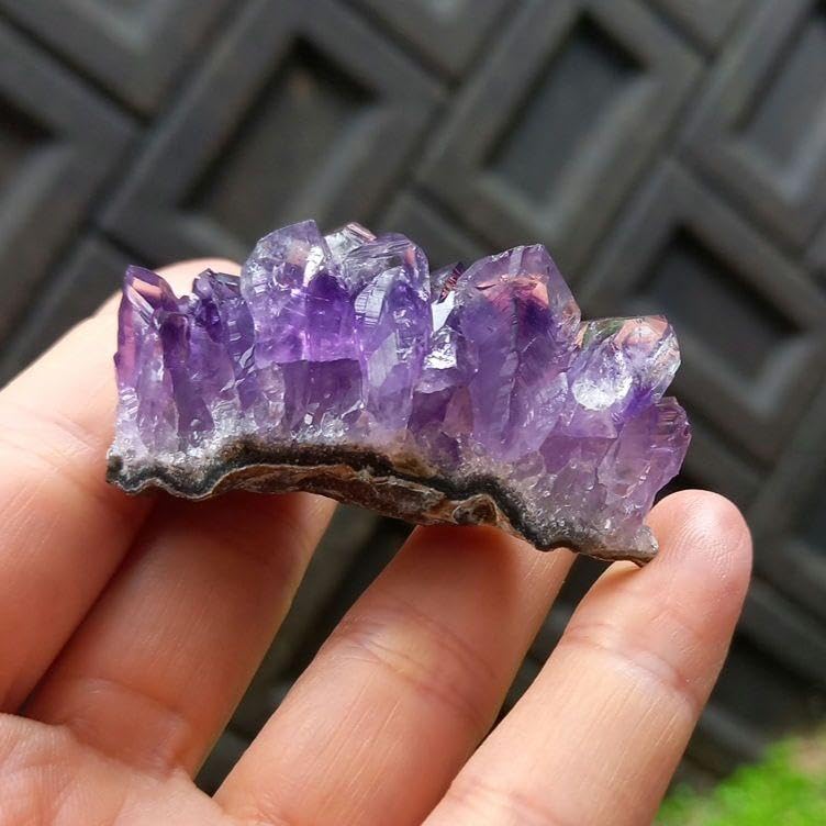 Amazon.co.jp: ウルグアイ産アメジストクラスター☆紫水晶原石 33g☆9