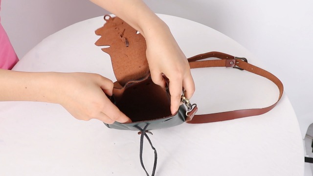 Renaissance Leaf Purse Faux Leather Medieval Belt Pouch Vintage ELF Accessory Amazon.com | UJUROU Renaissance Leaf Purse Ren Faire Bag  main image 3