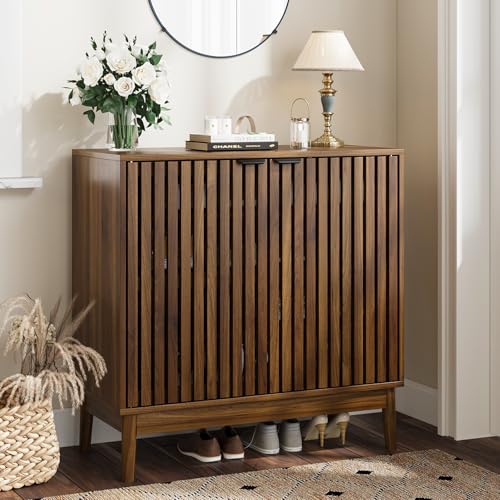 Kiasthome Meuble à Chaussures avec Portes à Lames Ventilées, Rangement Chaussures en Bois, Étagère à Chaussures pour Entrée, Couloir, Salon (Noyer,...