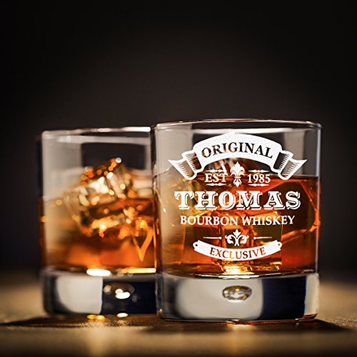 Foto von polar-effekt Whiskyglas Personalisiert 330 ml - Geschenk-Idee für Männer - Tumbler Whiskeyglas mit Gravur Name und Jahreszahl mit Motiv Original-Exclusive