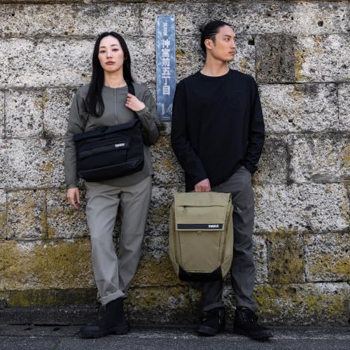 Image of Thule Paramount Backpack 27L, Padded Laptop Pocket, Everyday Carry