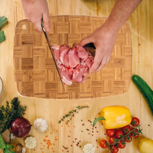 Tabla de cortar de madera orgánica para cocina y elegante presentación de embutidos 4