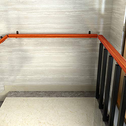 Main courante en bois pour escalier intérieur protégeant les enfants et aînés