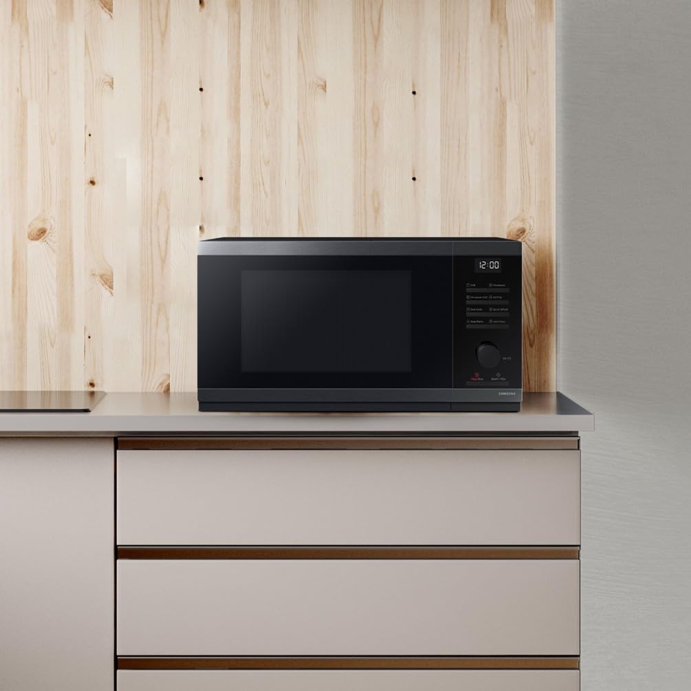 Samsung Forno a Microonde Cottura Croccante, MG23DG4524CGE1, Grill, Quick Defrost, Ricette automatiche, 23 L, LxAxP: 51,7 x 29,7 x 44 cm