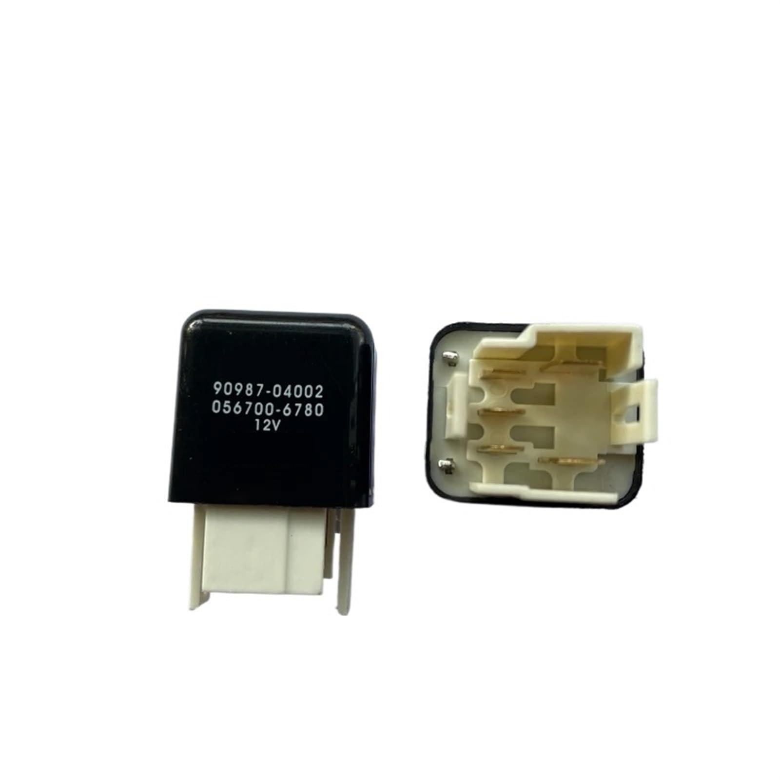 Relé automotriz 12V 056700-6780 original que previene sobrecargas eléctricas