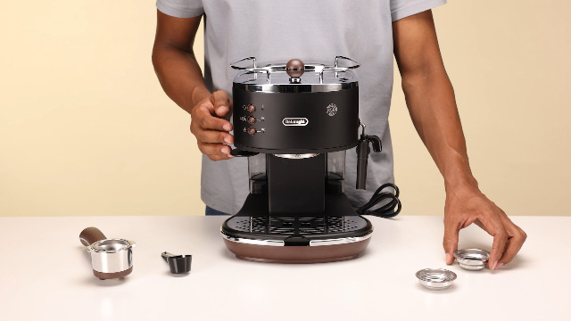 De'Longhi Icona Vintage Ecov 311.BG - Macchina Caffè Espresso E Cappuccino Manuale + Tostapane CTOV 2103.BG, Beige