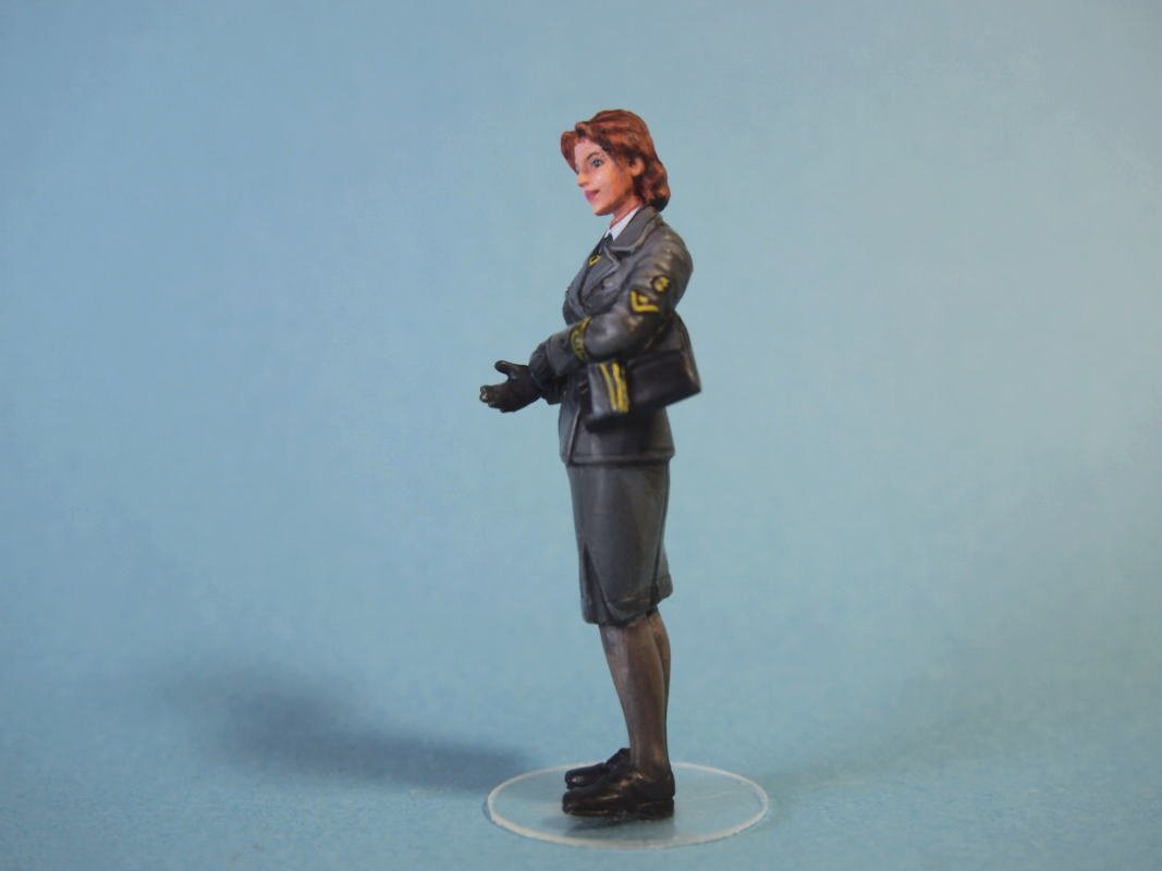 Amazon | オーロラモデル 1/35ミリタリー WWII ドイツ陸軍通信補助婦