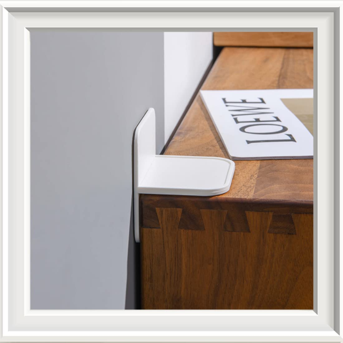 Correas para Muebles Antivuelco Fijaciones Antivuelco para Muebles—Soporte Antivuelco, Adjunto a la Pared para Fijar Mesas y Otros Muebles Pesados, Mantiene a los Niños Seguros, 4 Piezas, Blanco.
