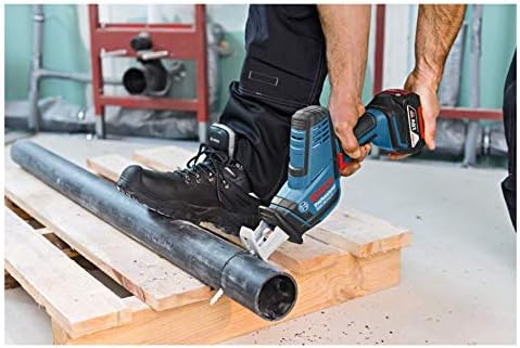 Bild 4 - Bosch Professional 18V System Akku Säbelsäge GSA 18 V-LI C (Compact Version, inkl. 3x Säbelsägeblatt, ohne Akku/Ladegerät, L-BOXX)