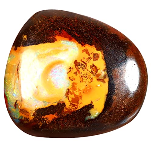 Opale rocheuse multicolore de 9.09 ct pour orner un pendentif en soirée élégante