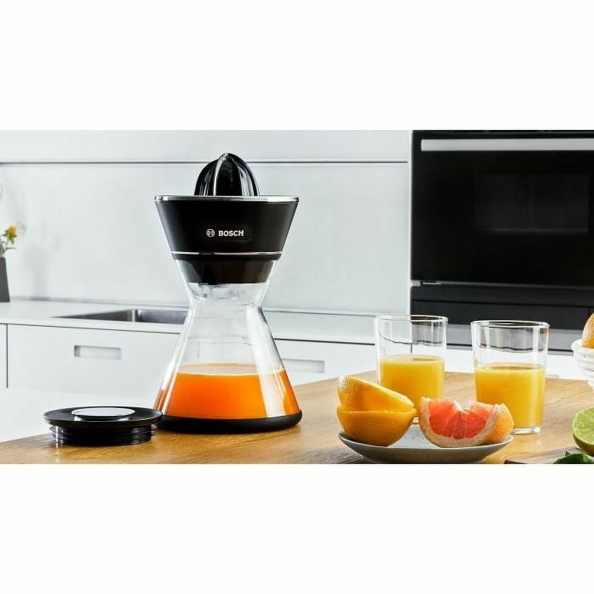 Bosch Zitruspresse VitaStyle Citro MCP72GPB, Universal-Presskegel für kleine und große Früchte, 2-in-1 Entsafter und Zitruspresse, 1,0l Glas-Karaffe, BPA-frei, spülmaschinengeeignete Teile, 40 W