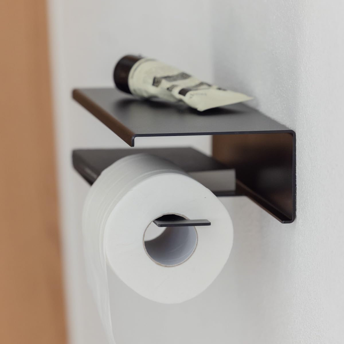 YOUS® Premium Toilettenpapierhalter Keep On Rolling (Verkehrsweiss)