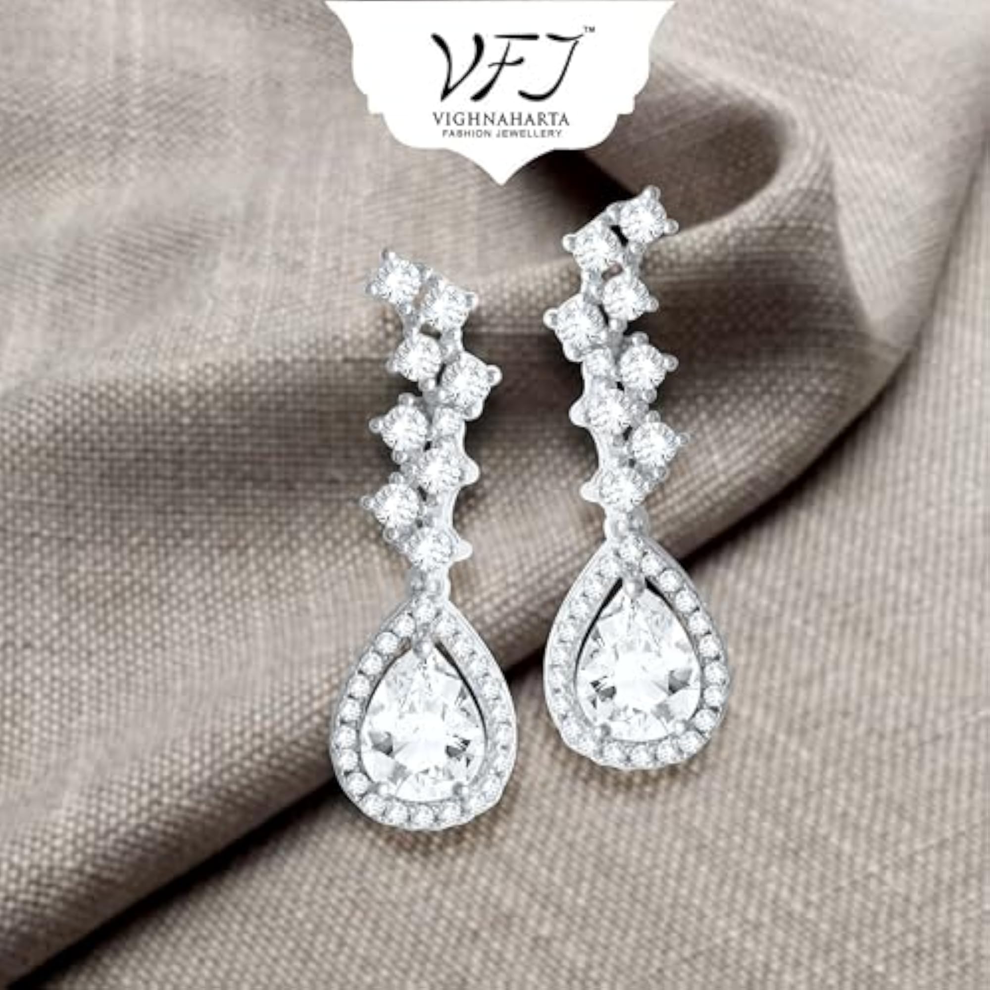 Antique Twinkling Solitaire Stud Earrings for Girls