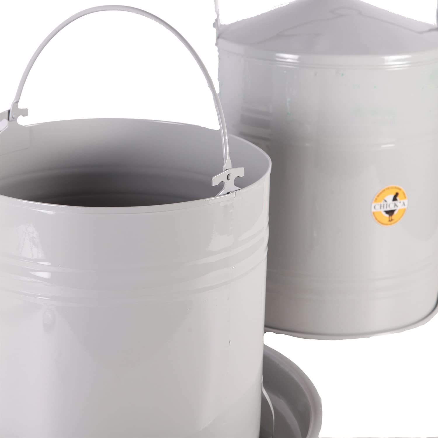 Bebedero de metal gris, 20 l