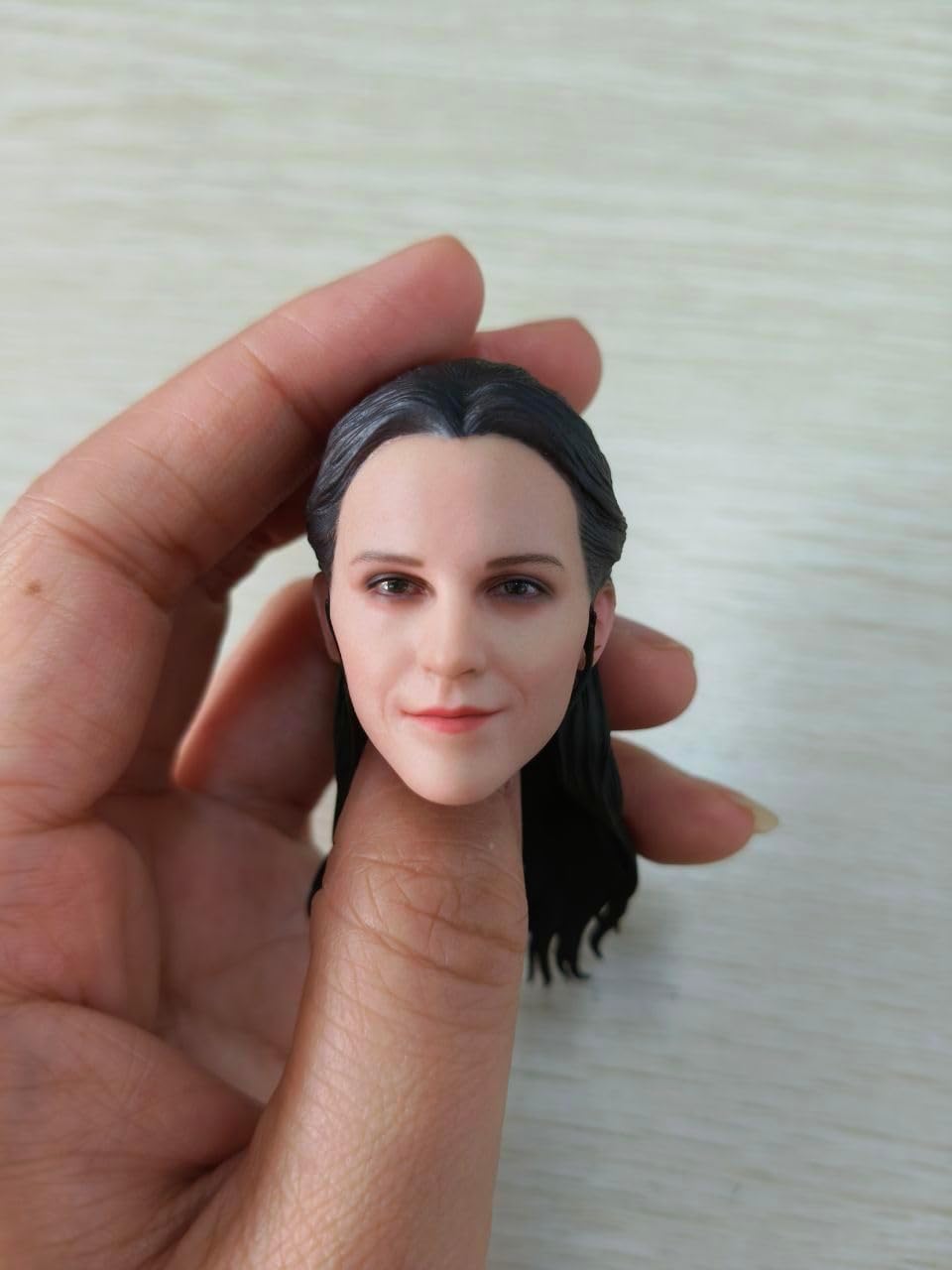 Fremego 1/6 Scale Female Head Sculpt,Beauty European Girl Emma Plastic Hair Head Carved for 12inch PH TBL JO Action Figure Body
