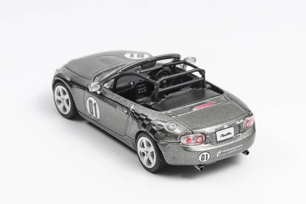 Mazda MX-5 ホワイト　プラモデル　完成品　専用商品 Amazon | ホビーデザイン 1/24 マツダ MX-5 ワイドボディキット