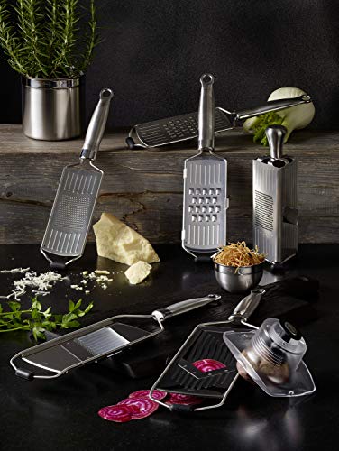 RÖSLE Feinreibe, Hochwertige Reibe für Parmesan, Gewürze, Zitrone, Schokolade oder Ingwer, mit Silikonstandfuß, Edelstahl 18/10… – Ansicht 6