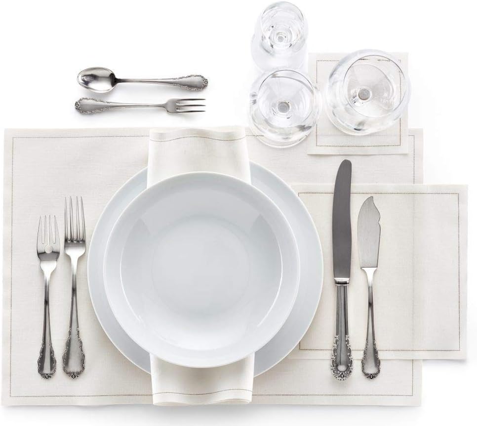 Linen Cocktail Napkin - 4.3 x 4.3 in - 50 units per roll - Cream