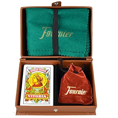 Fournier 10023417 Mus en estuche de polipiel, conjunto de juego ideal para regalo, Marrón. Baraja de cartas española, tapete y amarracos, 14 años en adelante. | Ya disponible en tu tienda friki favorita! En mundofriki.es! Fournier 10023417 Mus en estuche de polipiel, conjunto de juego ideal para regalo, Marrón. Baraja de cartas española, tapete y amarracos, 14 años en adelante. | Ya disponible en tu tienda friki favorita! En mundofriki.es!