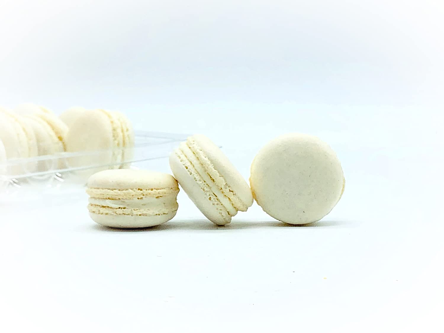 MacaronCentrale 50 Pack Handmade Gluten-Free Vanilla French Macarons - Crisp Shell, Chewy Center Dessert Gift