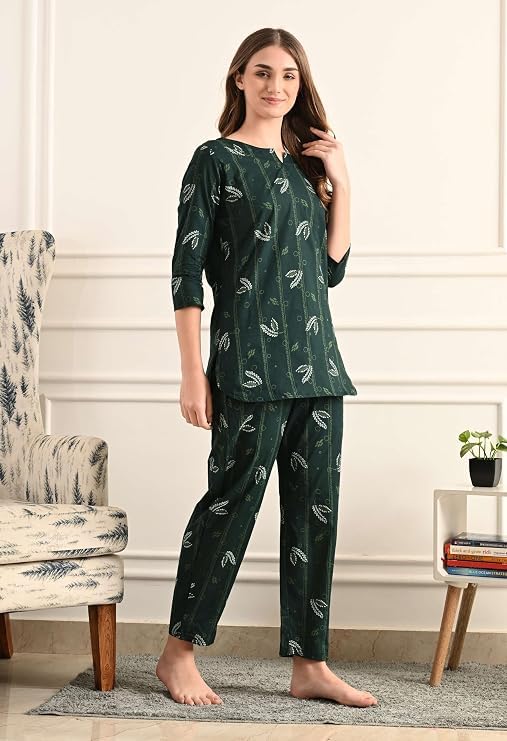 Image of Amazon Brand - Tavasya Women Cotton- Rayon Printed Kurti with Pant Co-Ord Set | Soft Comfortable Straight Fit Ethnic Kurta Set | 3 /4 Sleeves V-Neck Daily, Office & Casual Wear