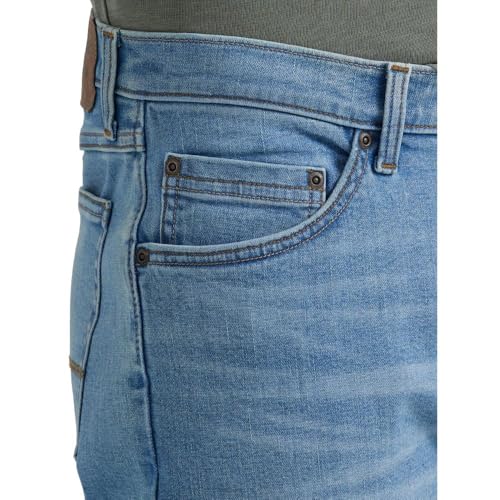 Image of Wrangler Men's Relaxed Fit Boot Cut Jean