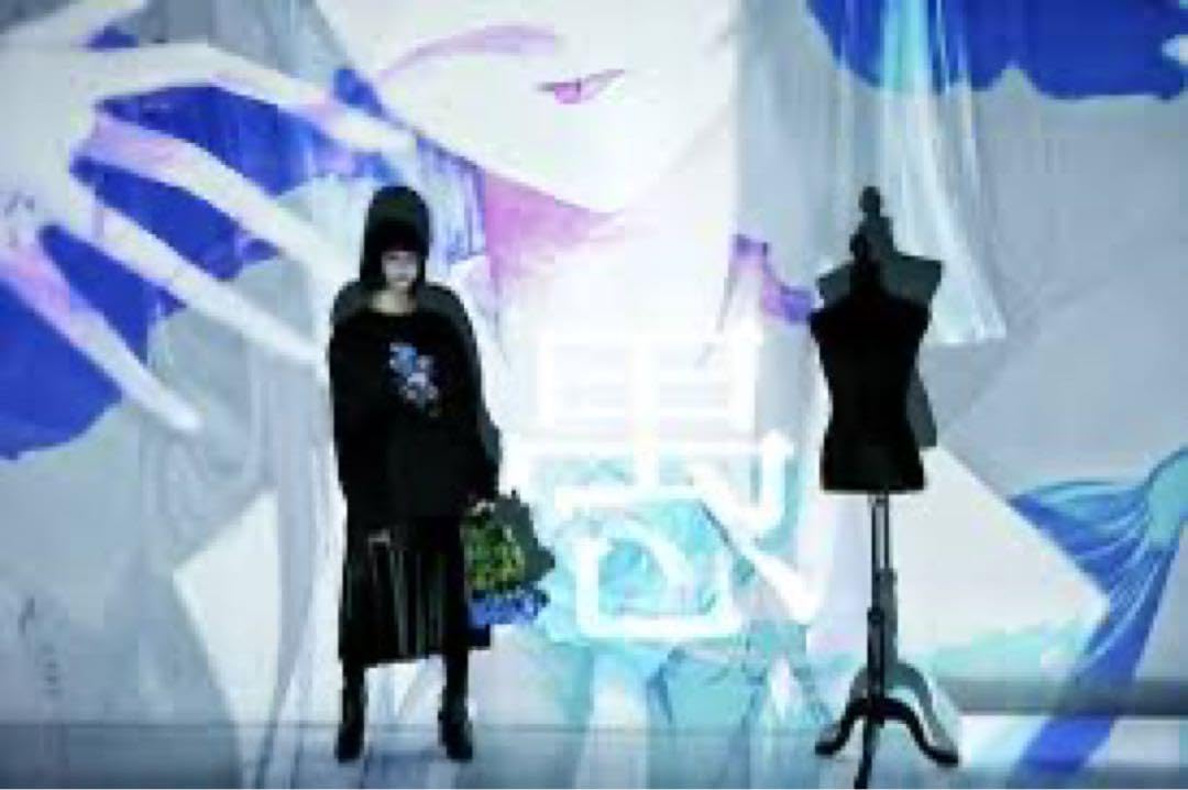 【Ado×歪】愚乱 Long sleeve T-shirt Ado×hizumi 歪】愚乱 Long sleeve T-shirt