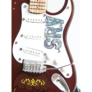 Stevie Ray Vaughan Mini guitare miniature SRV Lenny Gift Axe Heaven - Les Beatles, Paul McCartney, John Lennon, RIngo Starr, George Harrison Stevie Ray Vaughan Mini guitare miniature SRV Lenny Gift Axe Heaven – Image 4