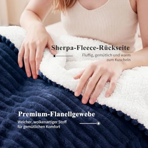 Aisbo Dicke Cord Sherpa Decke Blau - Warme Kuscheldecke Flauschig 130x150 cm Winter Plüsch Kuscheldecken als Sofadecke Couchdecke Überwurf… – Ansicht 4