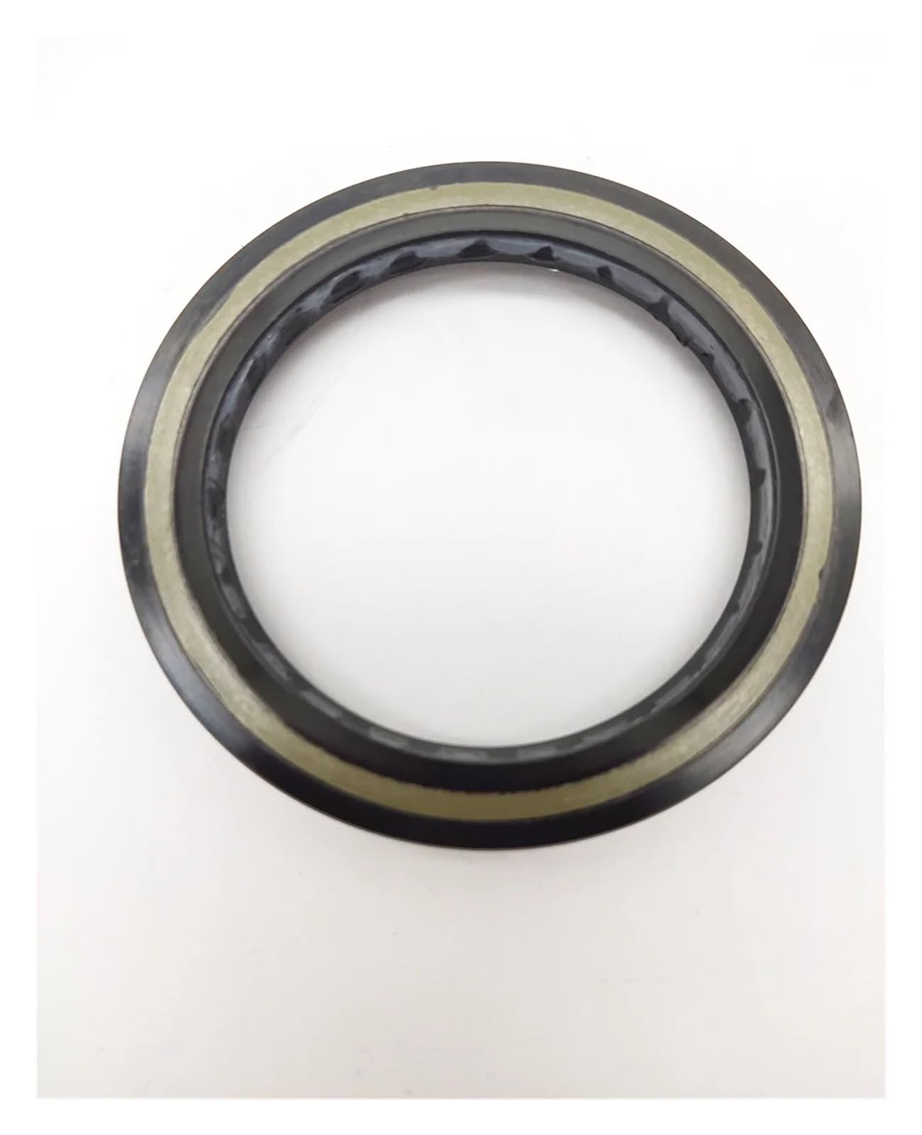 RCGKNNMUZ Oil Seal Size 57.15 * 76.2 * 9.53/57.15X76.2X9.53