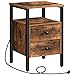 Produktbild HOOBRO Nachttisch, Couchtisch mit Steckdosen und USB-Anschlüsse, Beistelltisch mit Schubladen und Ablagefläche für kleine Räume, Wohnzimmer, Schlafzimmer, einfach zu montieren, Vintage EBF43CBZ01G2