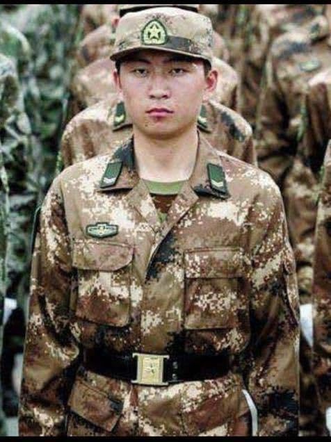 Amazon.co.jp: 実物保証 中国軍特殊部隊07式荒漠迷彩上下 175 BDU 迷彩 