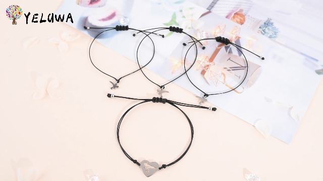 YELUWA Mere Fille Bracelet Cadeau Maman Bracelets Assortis Pour 2 Pièce Mère Noel Cadeaux Fetes Des Mere Anniversaire Femme Ado Original Idee Coeur Bijoux Cadeau Fille 6 7 8 9 10 11 12 Ans-doré