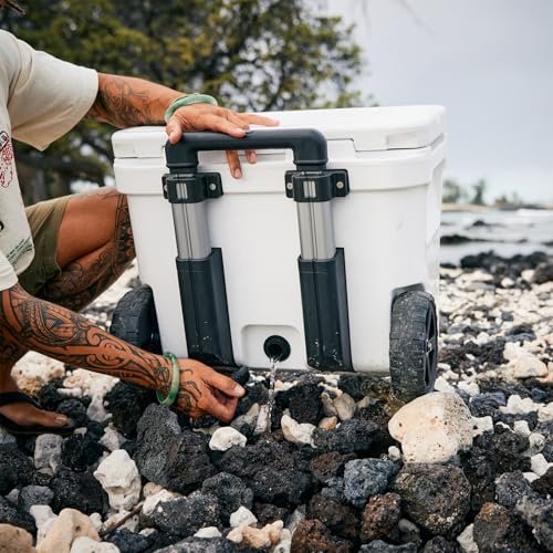 Image of YETI Roadie 32 Wheeled Cooler