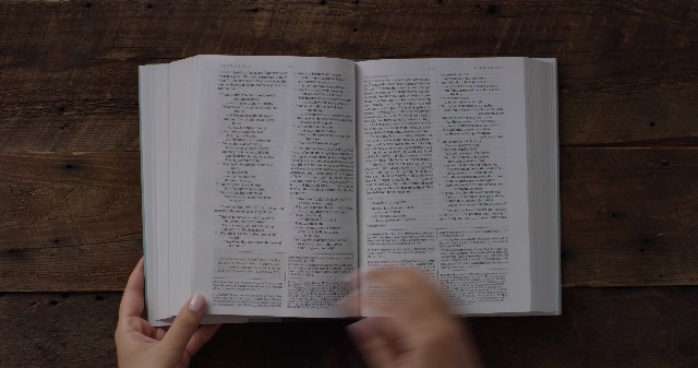Image of ESV Women's Study Bible (Hardcover): Holy Bible, English Standard Version