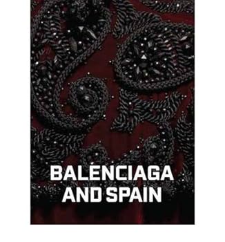 Paperback Balenciaga and Spain Book