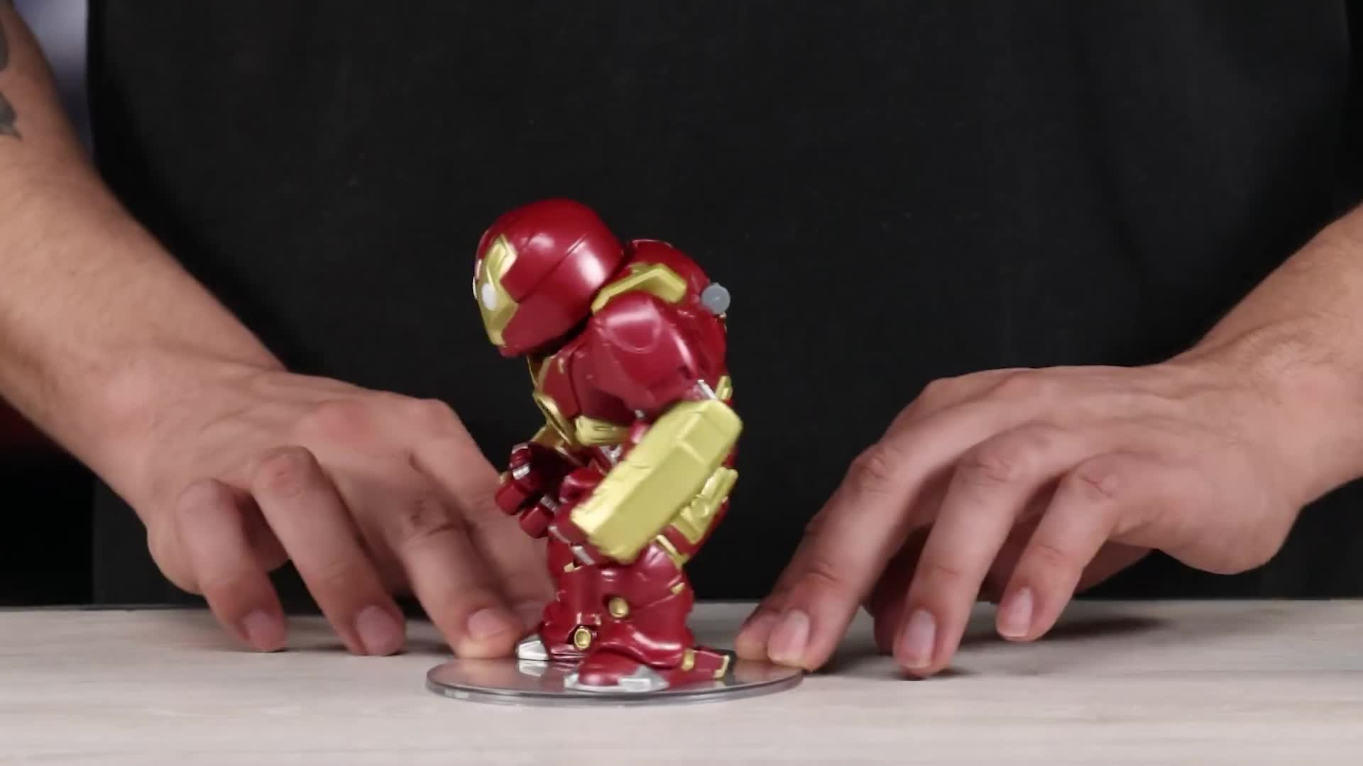 Funko Bitty Bots : Marvel Hulkbuster Avec Iron Man – Mini-Figurine Surprise 2,2 Cm – Support Empilable – Cadeau Fan