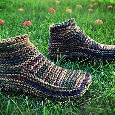 Knit Slippers for Men - Custom Camo Hand Knit Slipper Socks – Bespoke Slippers - Camouflage Yarn Handmade Knitted Slippers – Manly Moccasin House Shoes Unisex Booties for Warm Feet – Cozy Knitted Slippers for Men – Gift for Husband Boyfriend Friend (13-14, Camo)2