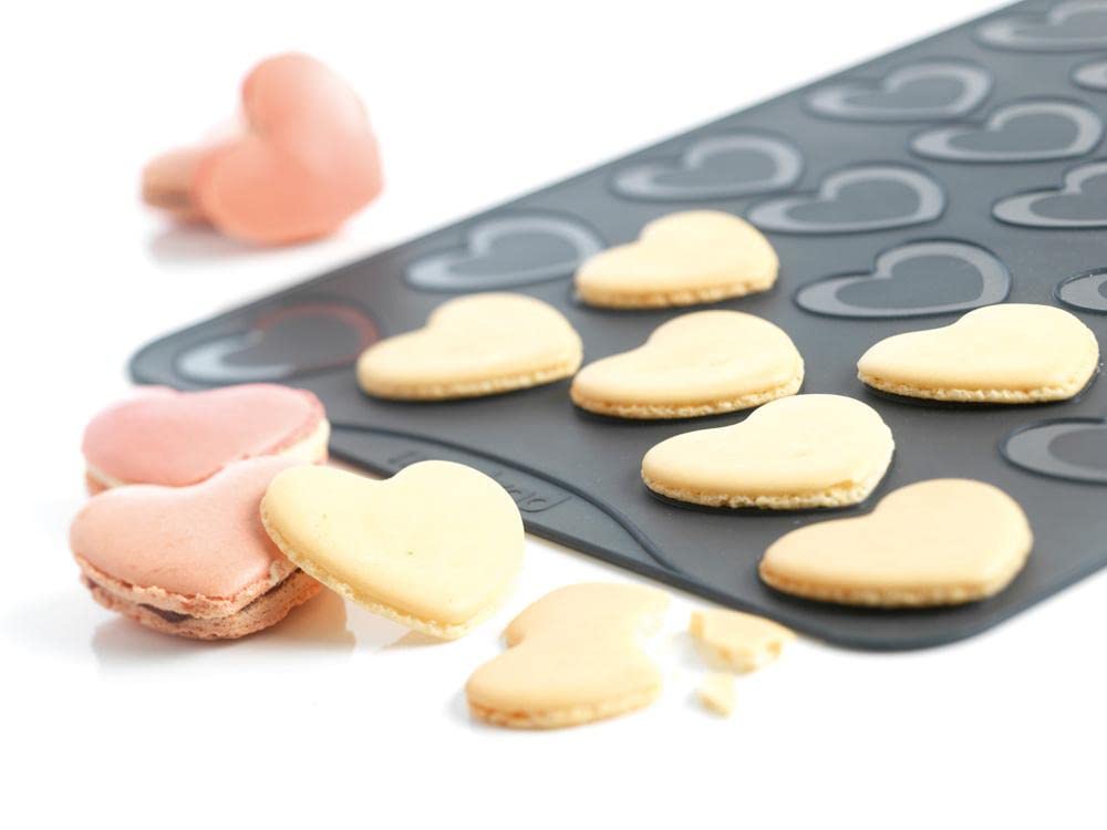 mastrad F45714 Feuille de Cuisson Macaron Cœur Silicone Gris Fumé 30 x 40 x 3 cm