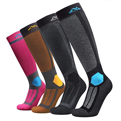 The 10 Best Ski Socks For Women That Provide Warmth & Comfort