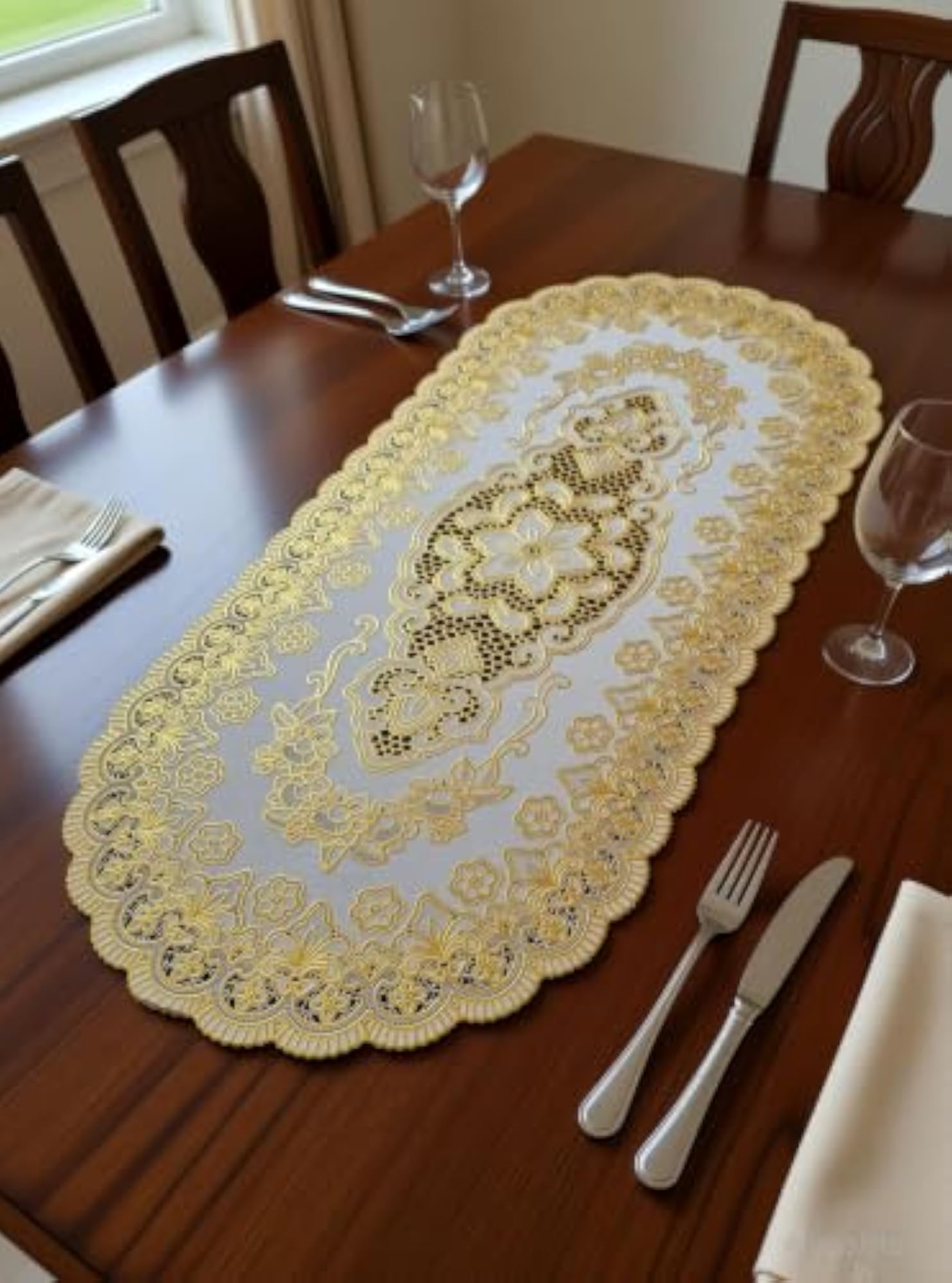 Modern Table Runner for Dining Table, Kitchen & Party Decor