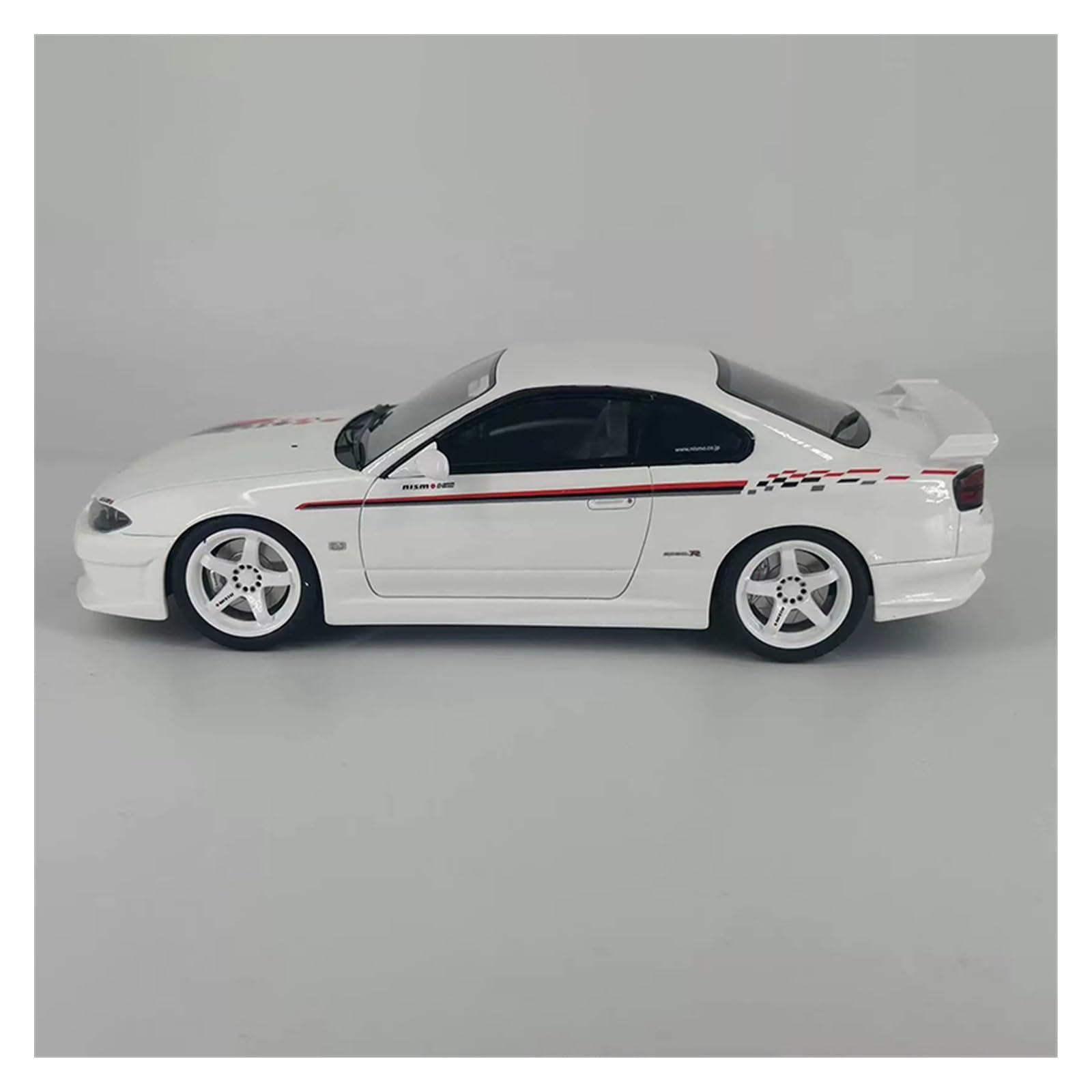 Amazon | ミニカーモデル 1:18スケールS15 東風日産シルビアニスモ