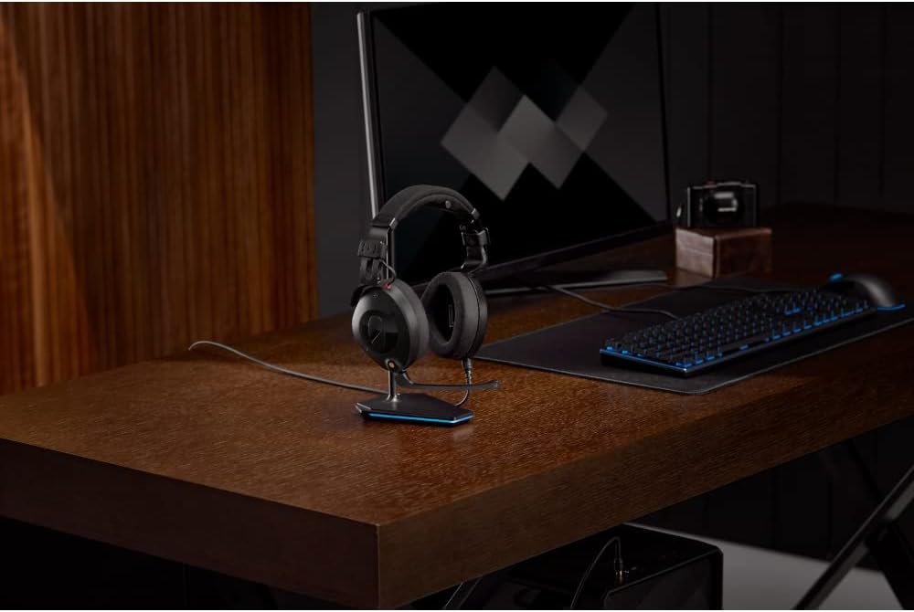 Rode NTH-100 Professional Over-Ear Headphones with Rode NTH-Mic Headset Mic and StreamEye Polishing Cloth