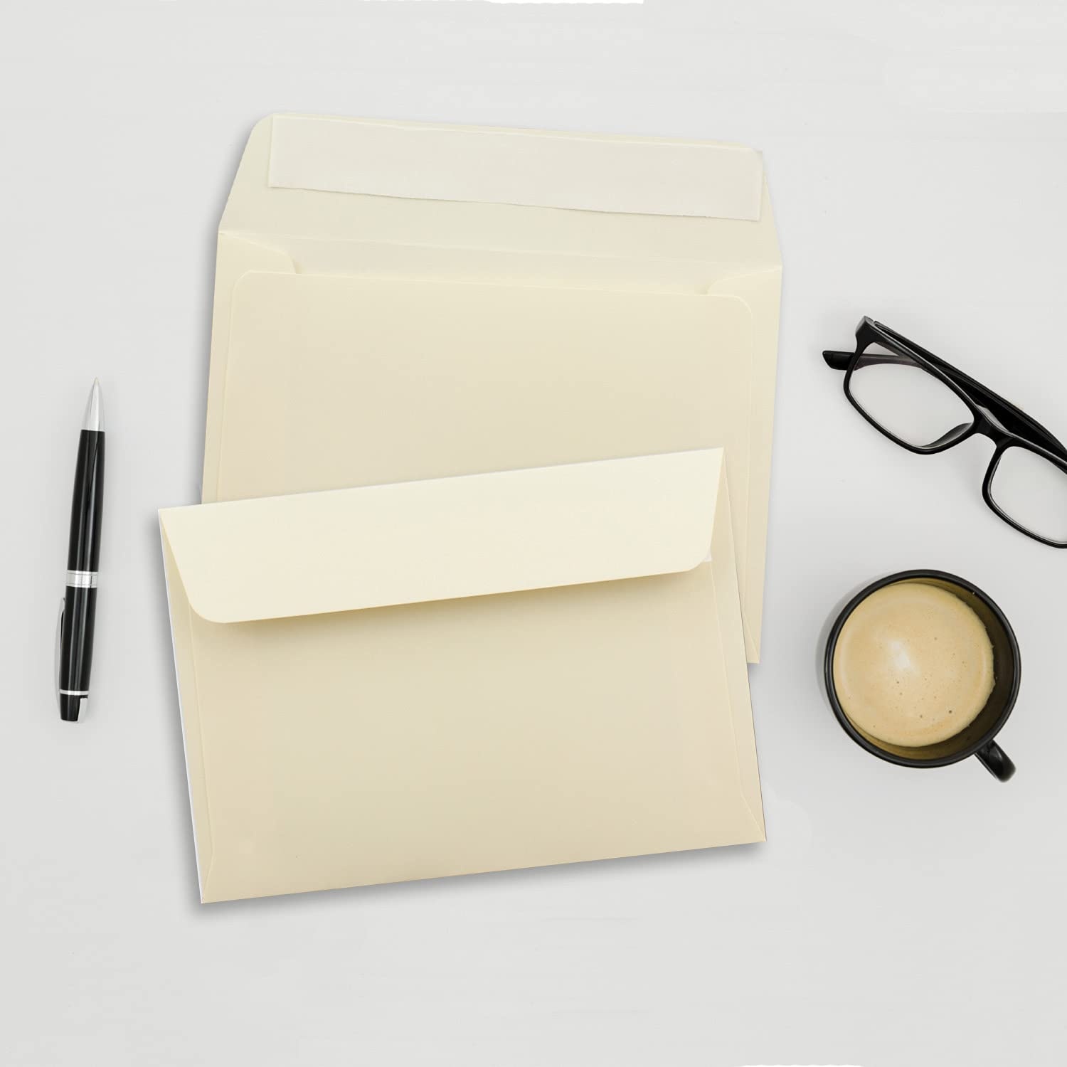 250 x kopert DIN C6 w kolorze beżowym (kremowym) z zaklejaniem - 11,4 x 16,2 cm - 120 g/m² - koperta idealna do listów i zaproszeń